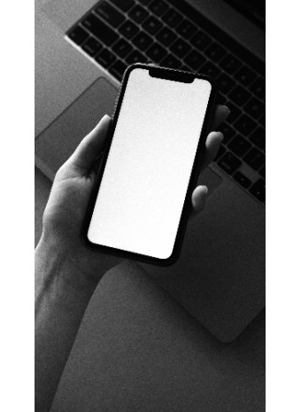 Что делать, если айфон не включается?